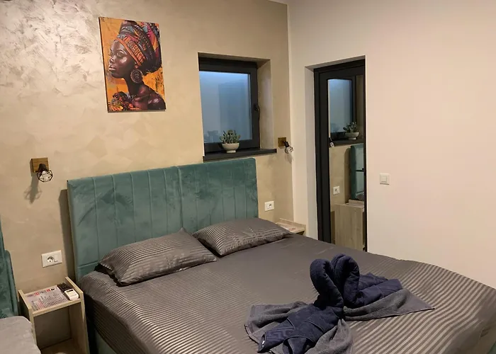 בית הארחה Neversea Boutique *